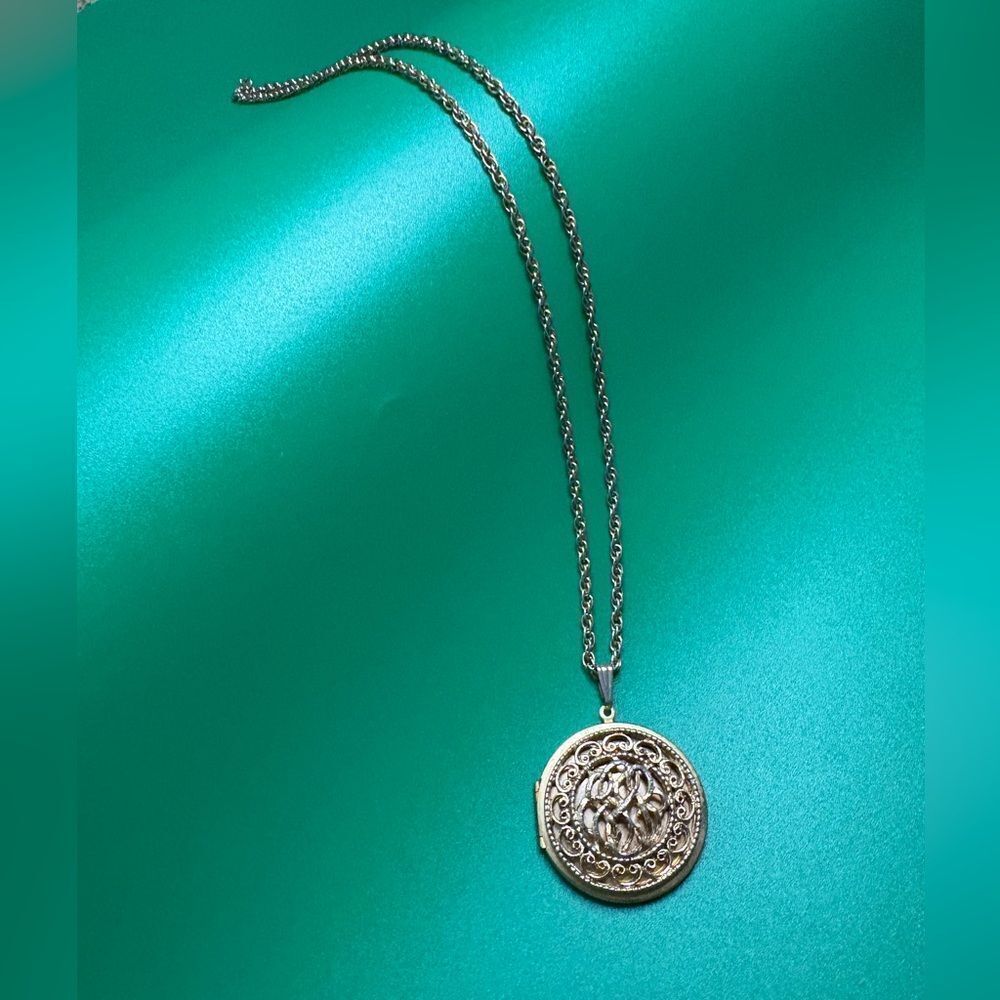Vintage Gold-toned Locket Necklace - 18" long